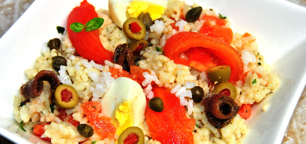 Sałatka ryżowa z kaparami i oliwkami (autor: rng