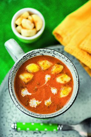 Zupa pomidorowa z bananami i curry