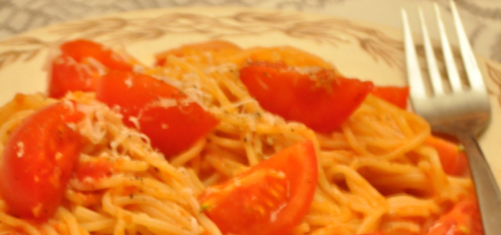 Sos pomidorowy z czosnkiem i chili (autor: iwka)