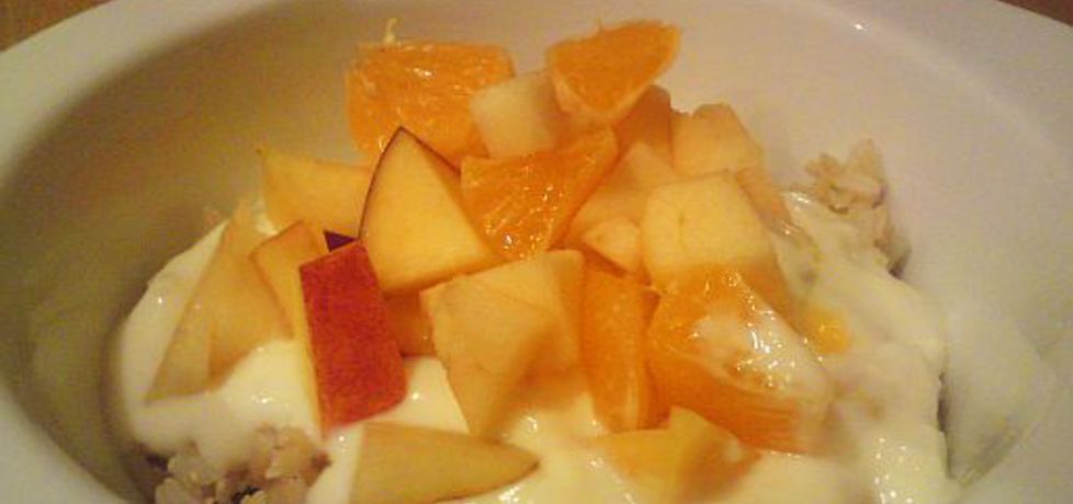 Brązowy ryż z sałatką owocową i jogurtem (autor: pajecznik ...