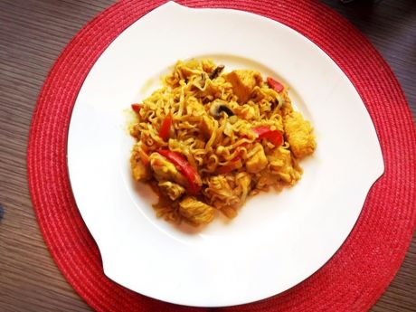 Przepis  kurczak curry z makaronem przepis