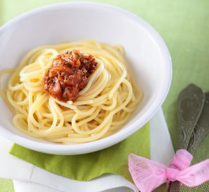 Spaghetti z sosem anchois  prosty przepis i składniki