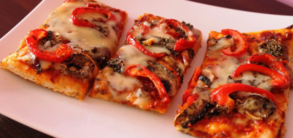 Pizza z lutenicą joanny (autor: smakolykijoanny)