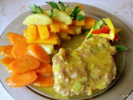 Przepis  wieprzowina i warzywa w sosie z curry przepis
