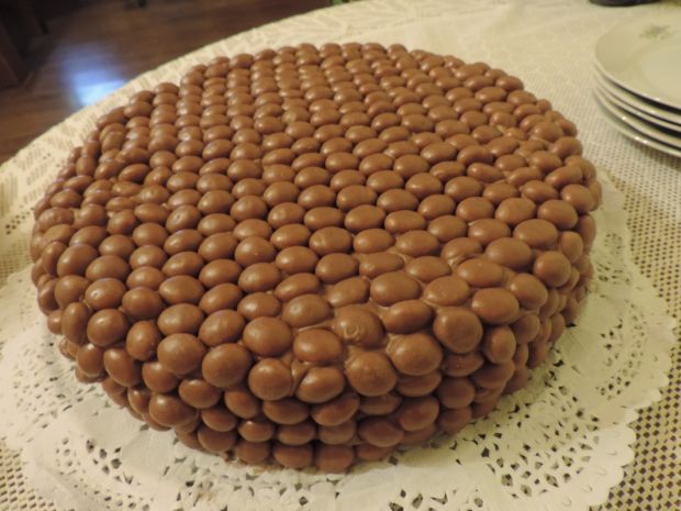 Przepis  tort czekoladowy z malteserami przepis