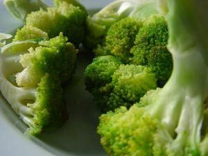 Przepis  brokuły w sosie migdałowym przepis