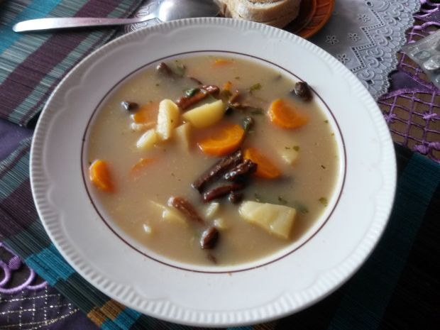 Przepis  zupa z suszonych grzybów leśnych przepis
