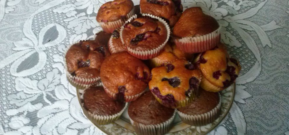 Muffinki z owocami, czekoladą i orzechami (autor: sylwiamc ...