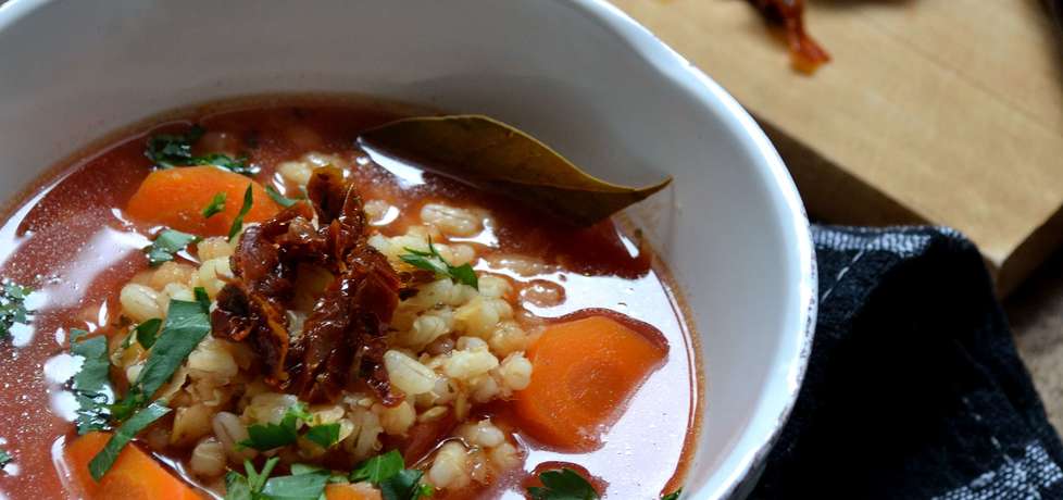 Zupa pomidorowa z kaszą pęczak i soczewicą (autor: dom