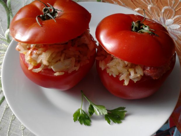Przepis  pomidory faszerowane ryżem i jajkiem przepis