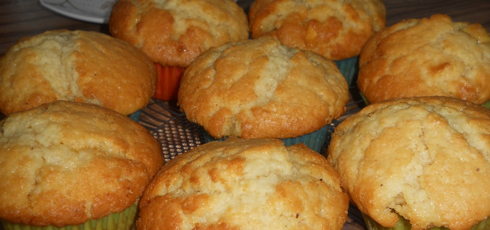 Muffinki z białą czekoladą (autor: czaarnaaaa)