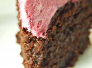 Razowe czekoladowe ciasto z burakami