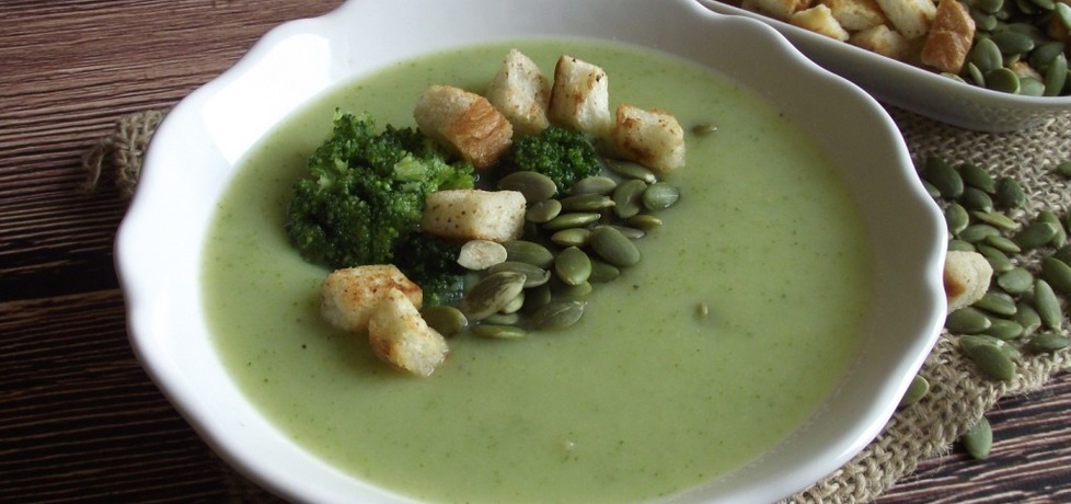 Zupa krem z brokułów z pestkami dyni i grzankami (autor: konczi ...