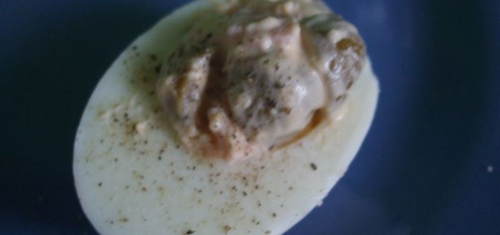 Jajko faszerowane szynka i korniszonem na ostro ...
