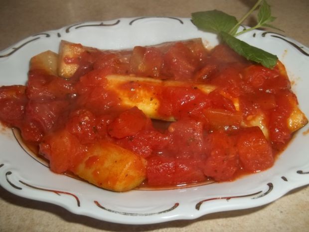 Gotujmy.pl: cukinia w pomidorach
