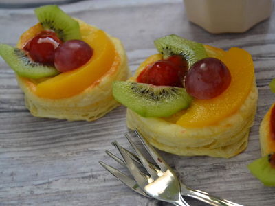 Ciasto francuskie z owocami