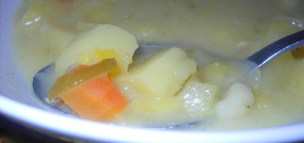Zupa ogórkowa tradycyjnie (autor: justyna-jussstiii)
