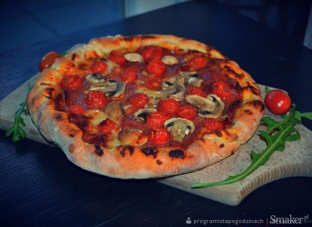 Domowa pizza włoska