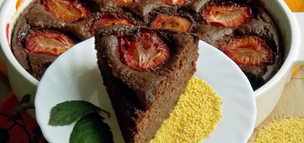 Czekoladowe ciasto jaglane ze śliwkami (autor: mniam ...