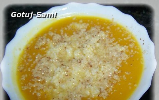 Przepis  zupa dyniowa z kaszą i orzechami przepis