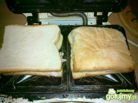 Przepis  jarskie tosty z sałatą lodową przepis