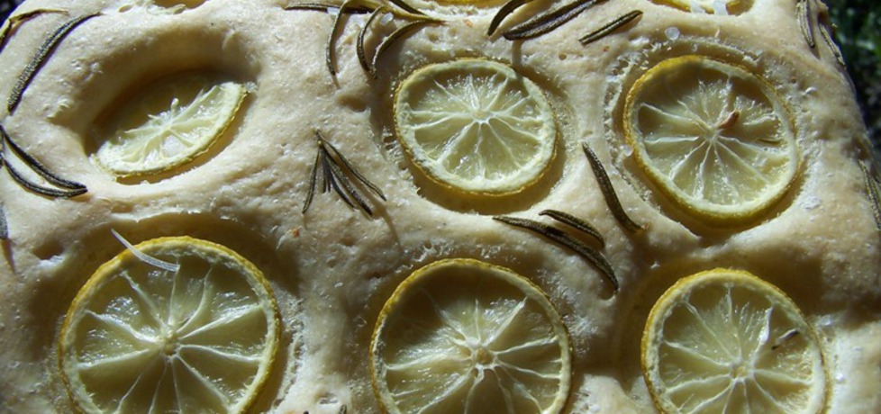 Włoski chleb (focaccia) z cytryną i rozmarynem (autor: caralajna ...