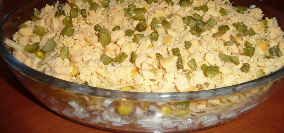 Sałatka warstwowa z tuńczykiem i serem (autor: aginaa ...
