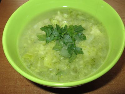 Rozgrzewająca zupa brokułowa