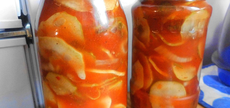 Kabaczek i ogórki w pomidorowej zalewie. (autor: smacznab ...