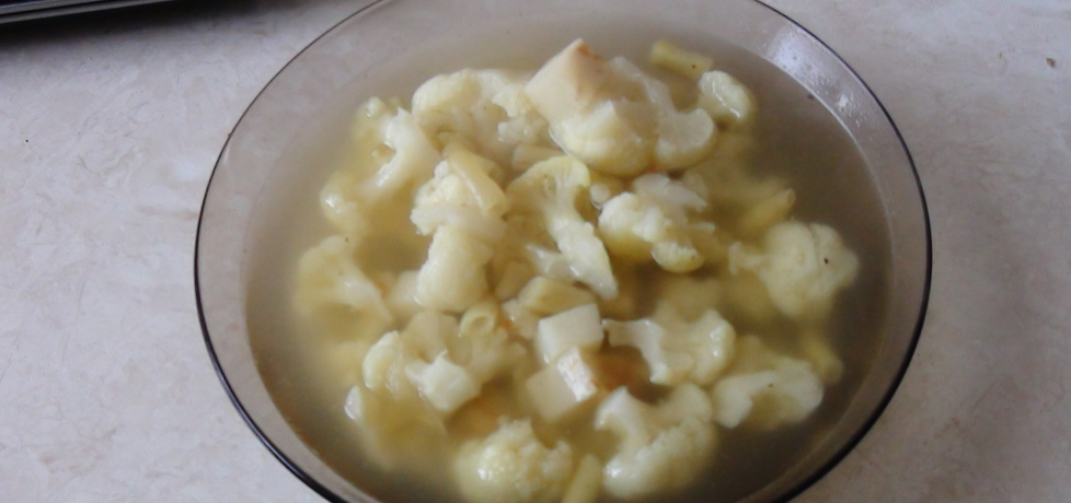Zupa warzywna z kalafiorem i żółtą szparagówką (autor: kasnaj ...