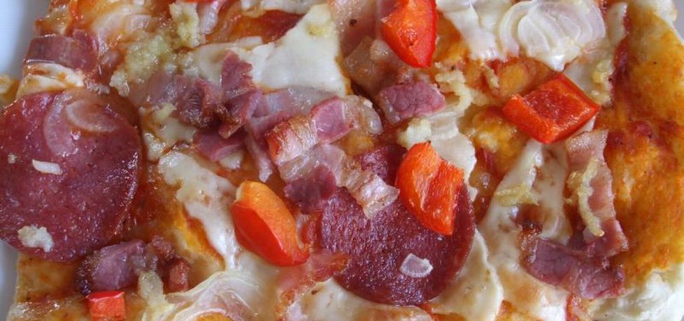 Pizza salami na ostro (autor: olkaaa)