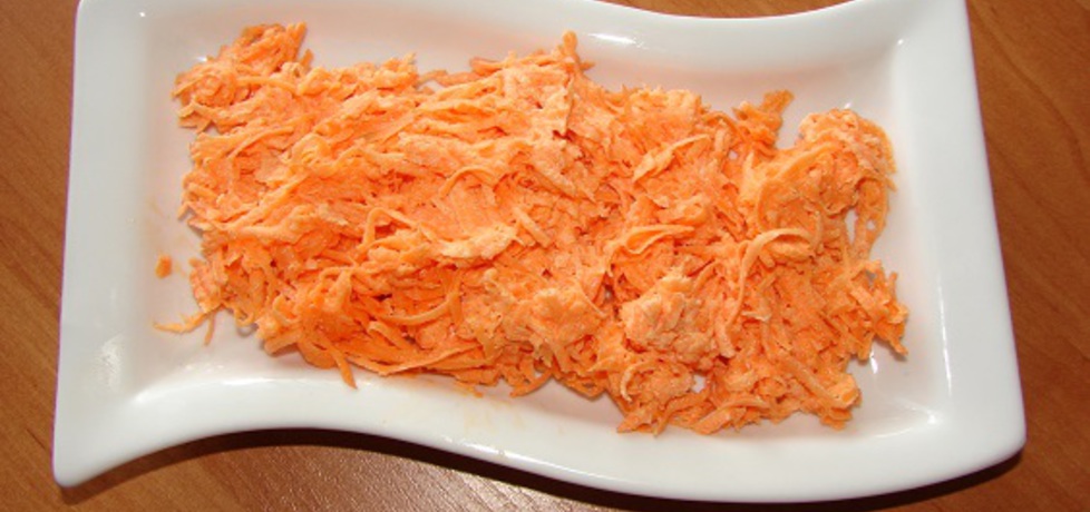 Pikantna surówka z marchewki (autor: ania50)