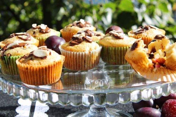 Przepis  muffinki ze śliwkami i czekoladą przepis