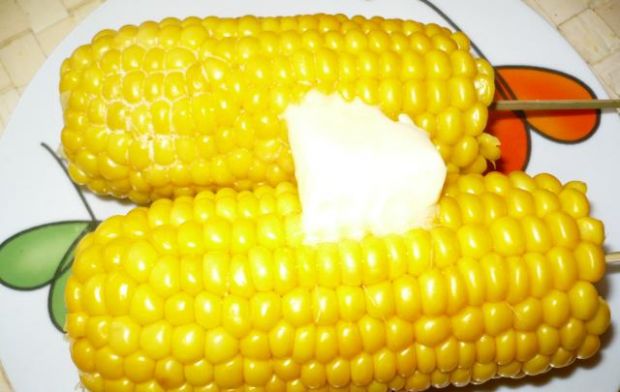 Przepis na gotowana kukurydza