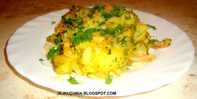 Smażone ziemniaki z boczkiem z sosem z curry