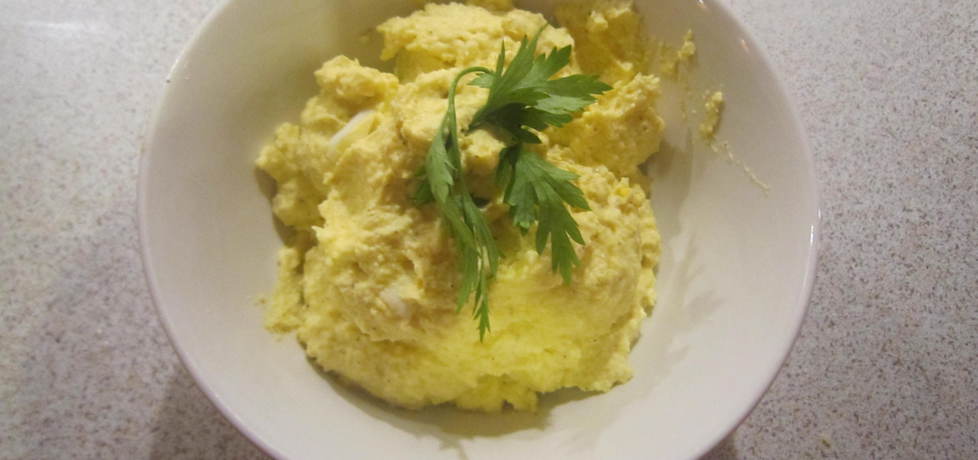 Pasta do chleba z jajek i żółtego sera (autor: kate131 ...