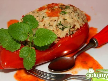 Przepis  pomidory faszerowane orzo i mięsem przepis