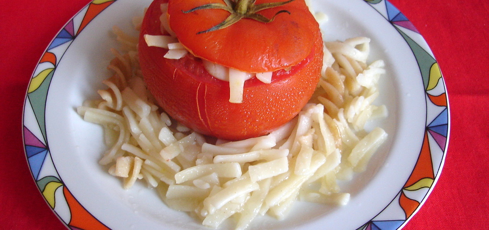 Pomidory nadziewane makaronem (autor: lidzia)