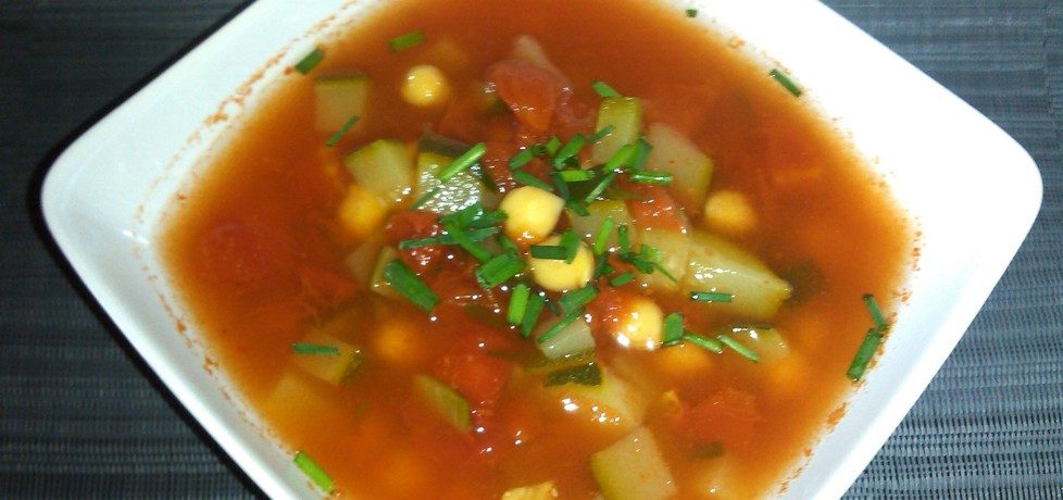 Pikantna zupa z ciecierzycy i cukini (autor: konczi)