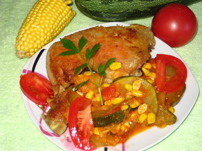 Nóżki z kurczaka w cukinii, pomidorach i kukurydzy