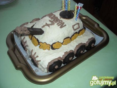 Przepis  tort w kształcie czołgu przepis
