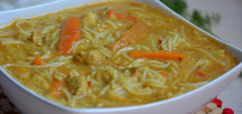 Zupa tajska curry z kurczakiem na ostro (autor: szczyptachili ...