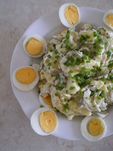 Sałatka ziemniaczana z jajkami