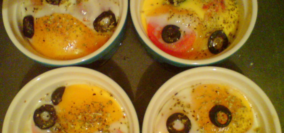 Jajka w kokilkach z pomidorkami (autor: agnieszka189 ...