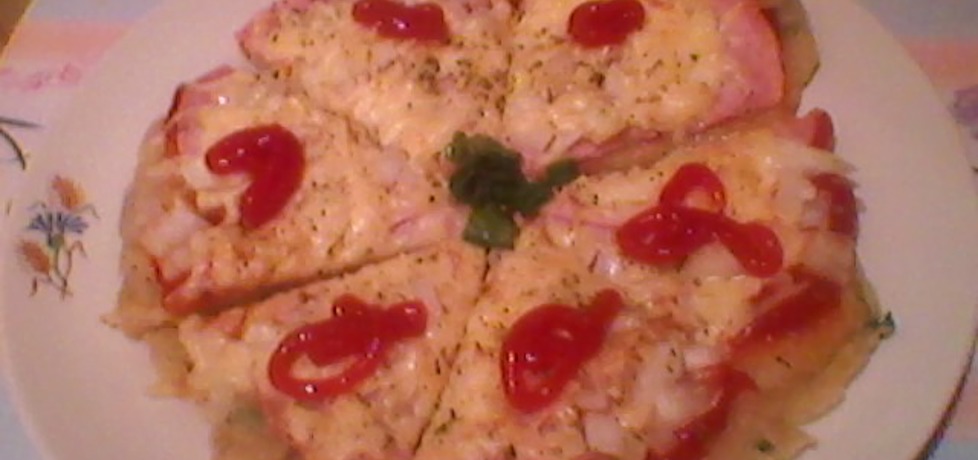 Pizza z szynką z patelni (autor: justyna223)