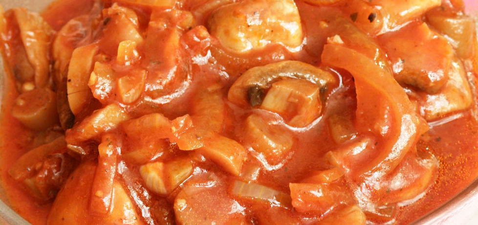 Pieczarki w sosie pomidorowo-czosnkowym