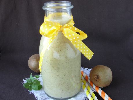 Przepis  smoothie z ananasa i kiwi przepis