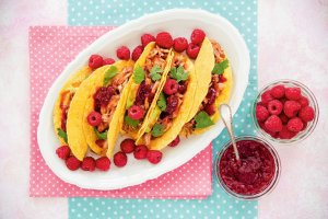 Tacos z wieprzowiną i dżemem malinowym