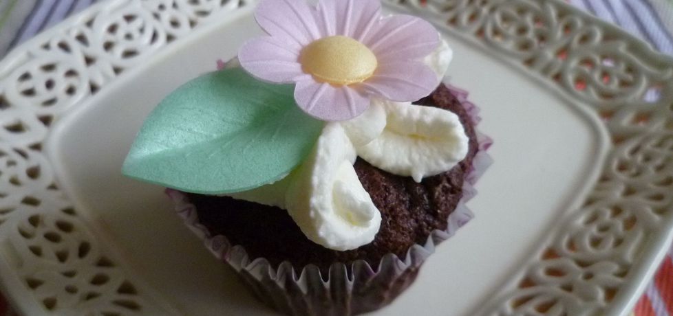 Muffiny czekoladowe z bitą śmietaną (autor: krystyna32 ...