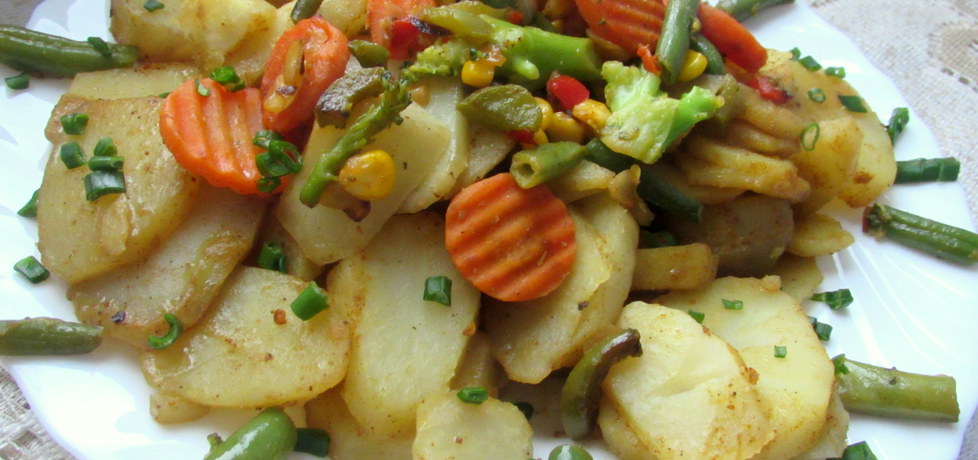 Ziemniaki z warzywami (autor: julkatomeczek)